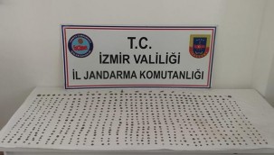 İzmir'de bir araçtan 732 tarihi eser çıktı: 2 gözaltı