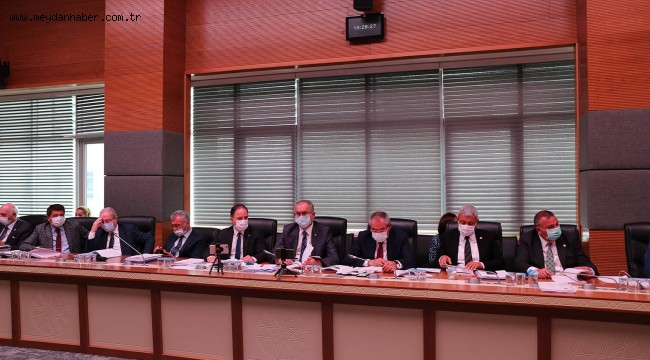 İzmirli depremzedelerin mağduriyeti Meclis'e taşındı