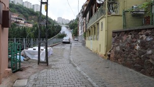 İzmit Belediyesi, Erenler'de parke yol yapımını tamamladı