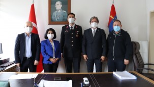 İzmit Belediyesi üst yönetiminden Jandarma'ya kuruluş kutlaması