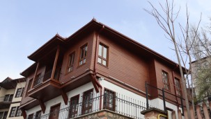 İzmit'te edebiyat ve sanat aynı çatı altında buluşuyor