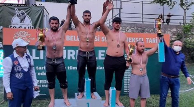 İzmitli güreşçi Seçkin Duman Bursa'da şampiyon oldu