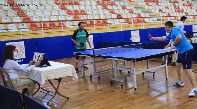 MASA TENİSİNDE PAMUKKALE BELEDİYESİ ŞAMPİYON OLDU