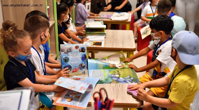 MİNİKLER MELİSA İŞLEYEN ÇOCUK KÜTÜPHANESİ İLE TANIŞTI