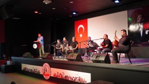 NAZIM HİKMET ŞİİRLER VE ŞARKILARLA ANILDI