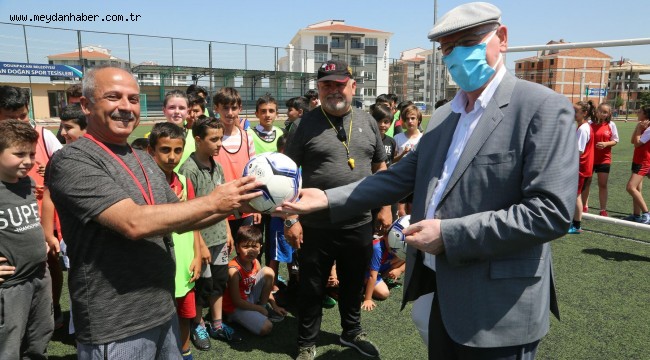 Odunpazarı Belediye Başkanı Kazım Kurt, Öncü Gençlik ve Spor Kulübü'nün başarılı sporcuları ile bir araya geldi.