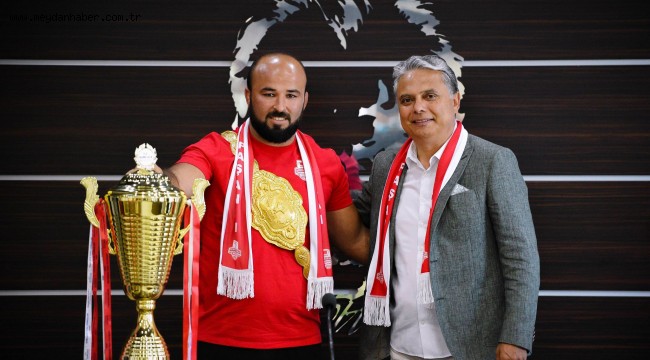 Paşanın aslanı ikide iki yaptı