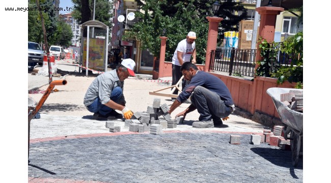 Şehrin meydanları, kaldırımları belediyenin ürettiği begonit taşlarla kaplanıyor