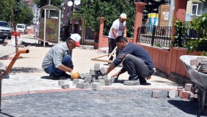 Şehrin meydanları, kaldırımları belediyenin ürettiği begonit taşlarla kaplanıyor