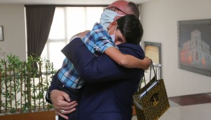 SEVGİ DİLİYLE KONUŞAN YÜREKLER ENGEL TANIMAZ