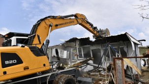 Tarım Arazisi Kaçak Yapılardan Temizlendi