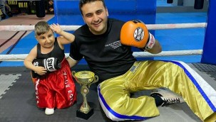 Torbalı'nın Minik Burak'ı CZN Burak ile buluştu