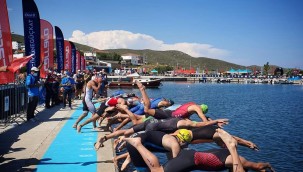 TRİATLON'DA DENİZLİ RÜZGARI DEVAM EDİYOR