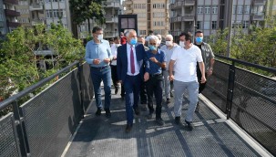 Üst geçitler asansörleriyle birlikte vatandaşın hizmetinde