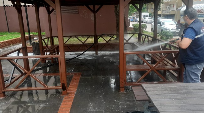 Yasaklar esnetildi ama İzmit'te sokak yıkamaları hız kesmiyor