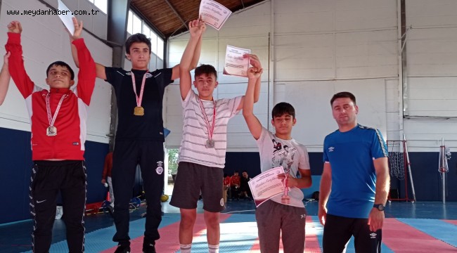 10 MADALYA İLE DÜZCE'YE DÖNDÜLER