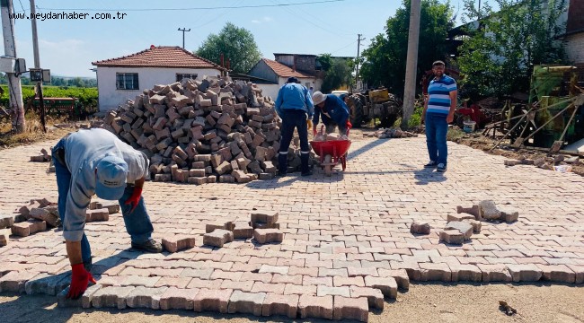 Ahmetli'de 6 Ayda 10 Bin Metrekare Parke Taşı Döşendi