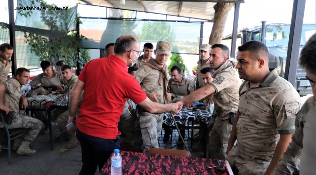 Başkan Akın'dan Yadigar Teyzeyi Arayan Ekiplere Ziyaret