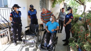 BAŞKAN ATAY'DAN YÜRÜME ENGELLİ AKTAŞ'A AKÜLÜ ARAÇ