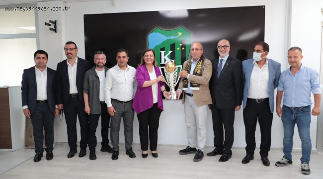  Başkan Hürriyet'ten Kocaelispor'a transfer hediyesi