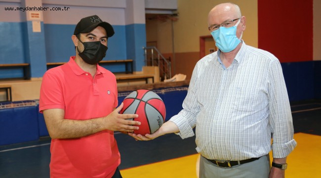 Başkan Kurt Çağdaş Spor Kulübünü ziyaret etti