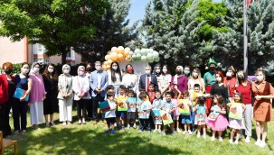 BATIKENT VE İŞÇİ BLOKLARI GÜNDÜZ ÇOCUK BAKIMEVİ'NDE KARNE HEYECANI