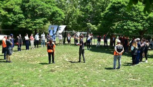 BEŞİKTAŞ'TA GÖNÜLLÜLERE ARAMA KURTARMA VE YANGIN EĞİTİMİ VERİLDİ