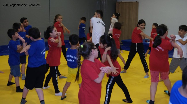 ÇOCUKLAR HEM EĞLENİYOR HEM DE SPOR YAPIYOR