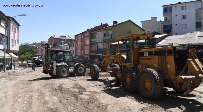 CUMHURİYET CADDESİ ÜSTYAPI PROJESİNDE SONA YAKLAŞILDI