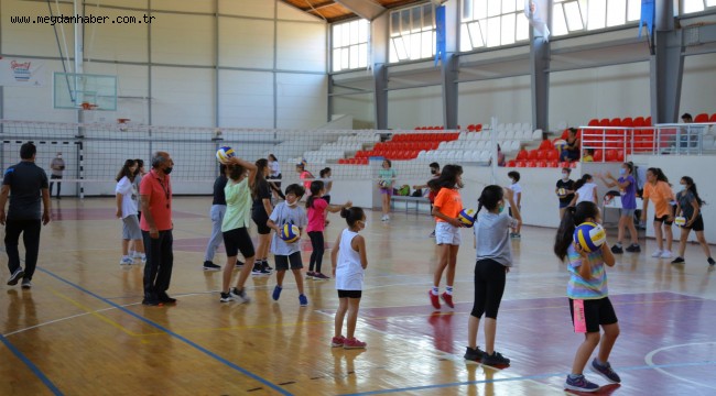 EFES SELÇUK'TA YAZ SPOR OKULU AÇILDI