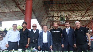 Ergene Belediye Başkanı Rasim Yüksel, "Başpehlivan Ali Gürbüz'ü Tebrik Ederim"