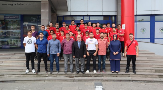 Güreşçiler Yola Çıktı