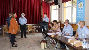 Hürriyet, Bulgaristan göçmeni soydaşları sandık başında ziyaret etti