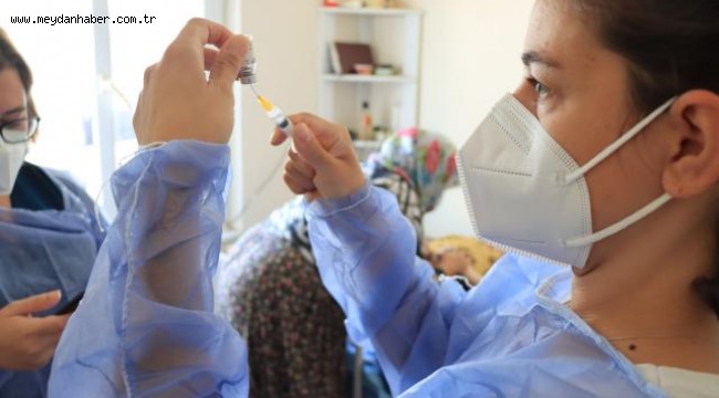 İzmir'de aşılananların sayısı 4 milyonu geçti