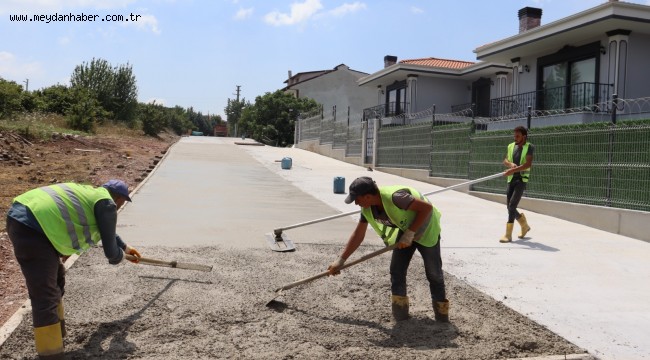 İzmit Belediyesinden Tüysüzler'e  yeni beton yol 
