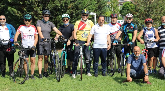 İzmit'te pedallar sağlıklı yaşam için çevrildi