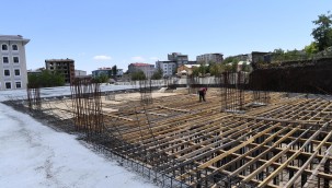 KENT MEYDANINDA FİZİKİ TAMAMLANMA YÜZDE 50'YE ULAŞTI 550 ARAÇLIK OTO PARK ALANI TAMAMLANMAK ÜZERE