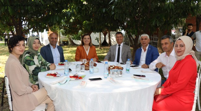 Körfez Ağrılılar Hürriyet'i kahvaltıda ağırladı