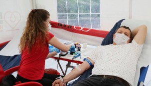 KÜÇÜKÇEKMECE BELEDİYE PERSONELİNDEN KAN BAĞIŞI KAMPANYASINA DESTEK