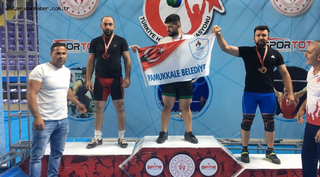 PAMUKKALE BELEDİYESPORLU HALTERCİ MEHMET AVCIL TÜRKİYE REKORU KIRDI