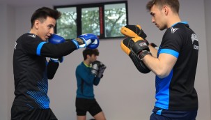 PAMUKKALE BELEDİYESPORLU ŞAMPİYON KİCK BOKSCULAR ŞIRNAK YOLCUSU