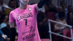 Porto Rikolu milli oyuncu Muratpaşa'da