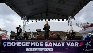 RUMELİLİ EKREM KÜÇÜKÇEKMECE'DE HEMŞERİLERİYLE BULUŞTU