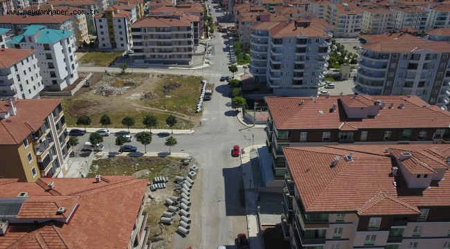 Selçuk Caddesinde yağmursuyu hattı yenileniyor