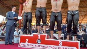 Tarihi Kırkpınar Güreşleri'nde İki Sporcumuz Madalya Kazandı