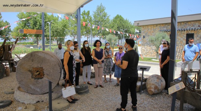 TOHUMLUK VAKFI'NDAN EFES TARLASI YAŞAM KÖYÜ ZİYARETİ