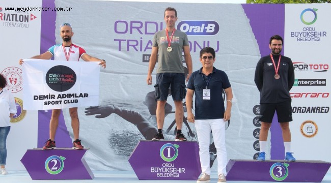TRİATLON YARIŞLARI SONA ERDİ DERECE ELDE EDEN SPORCULAR ÖDÜLLE TAÇLANDIRILDI