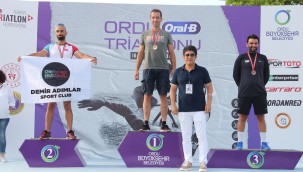 TRİATLON YARIŞLARI SONA ERDİ DERECE ELDE EDEN SPORCULAR ÖDÜLLE TAÇLANDIRILDI