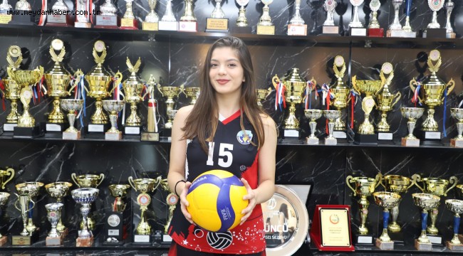 Turgutlu Belediyesporlu Nida Yağmur Tezcan 2. Lig Kadrosunda