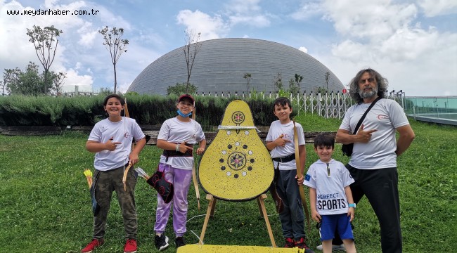 Türk Tarihine Işık Tutan Esere Yoğun İlgi